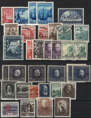 **/*/gestempelt - Sammlung Österr. 1922/46 mit Dubl. Österr. Feldpost, - Stamps and postcards