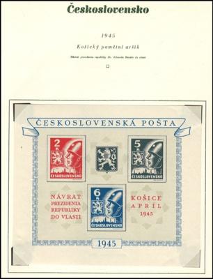 * - Sammlung Tschechosl 1945/1972 in - Stamps and postcards