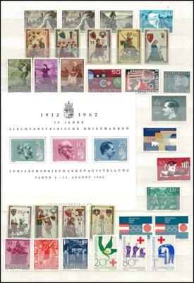 **/Poststück - Liechtenstein - Sammlung  ca. 1960/2006, - Briefmarken und Ansichtskarten