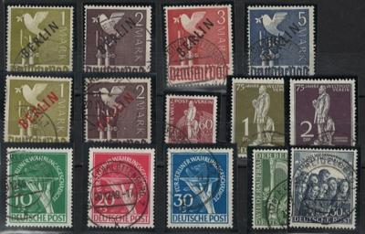 .gestempelt - Sammlung Berlin 1948/1990u.a. mit Nr. 1/34 (Markwerte sign. Schlegel) - Nr. 68/70 sign. Schlegel etc., - Briefmarken und Ansichtskarten