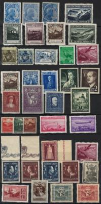 */**/(*) - Sammlung Liechtenstein ca. 1912/1967, - Známky a pohlednice