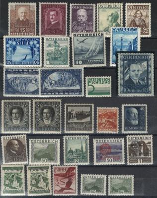 **/*/(*) - Sammlung Österr. I. Rep. u.a. mit Rotarier - 10S DOLLFUSS, - Stamps and postcards