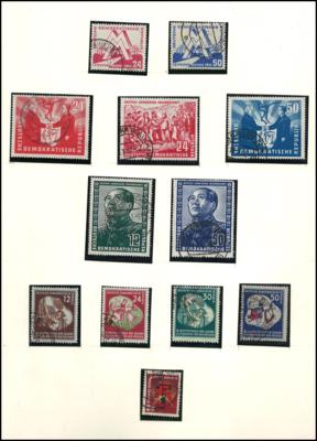 **/gestempelt - DDR Sammlung 1949-1990 sowohl ** als auch gest. weitgehend komplett (ohne Marx-Bl) in 5 Safe-Alben, - Stamps and postcards
