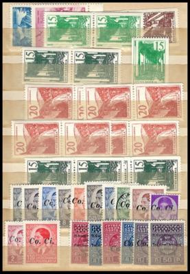 **/*/gestempelt - Partie Jugosl. ab 1918, - Stamps and postcards