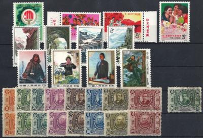 **/gestempelt/Poststück - VR China Konvolut mit Sätzen 1972/73, - Briefmarken und Ansichtskarten