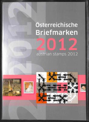 ** - Österr. - 11 Jahreszusammenstellungen - Známky a pohlednice