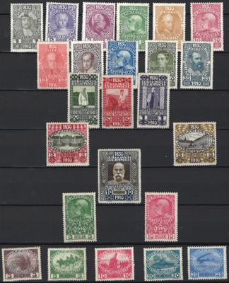 */** - Österr. - Sammlung  1890/1937, - Briefmarken und Ansichtskarten