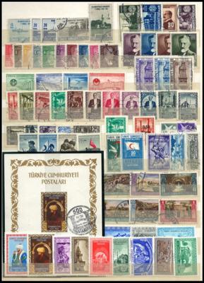 **/* - Partie Türkei ca. 1940/1990, - Briefmarken und Ansichtskarten