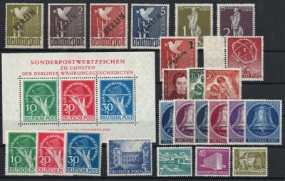 **/* - Sammlung Berlin 1949/1990 u.a. mit Block 1 ** sign. Schlegel, - Známky a pohlednice