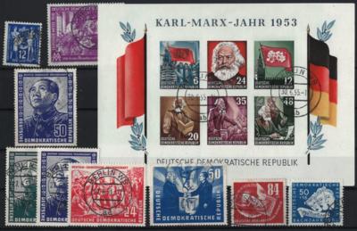 **/gestempelt - DDR Sammlung 1949-1990 sowohl postfr. wie gest. in 4 Steckbüchern, - Stamps and postcards