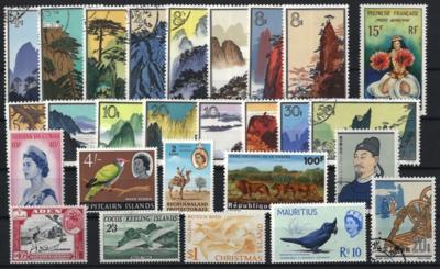 **/gestempelt - Partie Übersee und Europa im Rahmen der Sammlung "Blick in die Welt" u.a. mit VR China Nr. 744/59 gestempelt, - Stamps and postcards