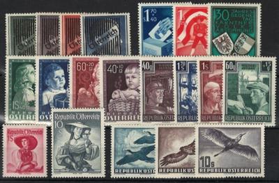 ** - Sammlung Österr. ab 1945 mit Gitter - Trachten II - Kindheit - Kärnten - Flug 1950/53, - Známky a pohlednice