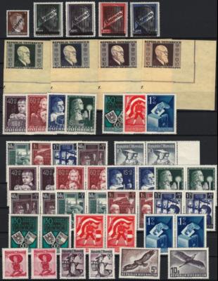 ** - Partie Österr. II. Rep. u.a. mit Gitter - Renner geschnitten etc., - Briefmarken und Ansichtskarten