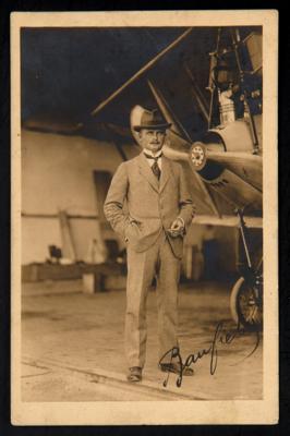 Poststück - Österr. Fotokarte mit Originalautogramm des österr. Marinefliegers Gottfried Freiherr von BANFIELD, - Francobolli e cartoline