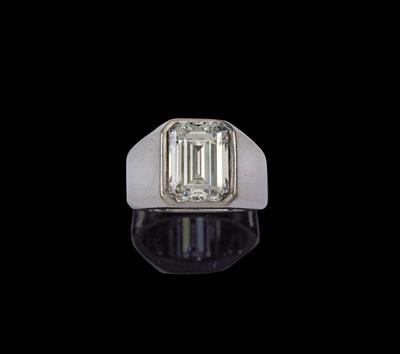 Diamantsolitär im Smaragdschliff 3,39 ct - Exquisite jewellery