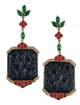 Jadeit Ohrsteckgehänge - Exquisite jewellery