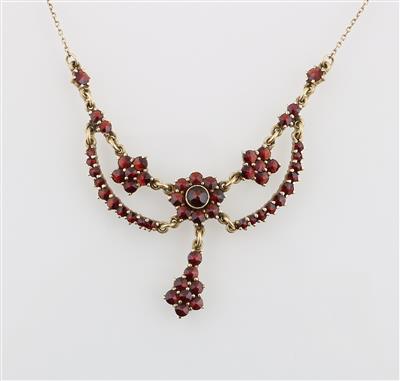 Granatcollier - Exquisite jewellery
