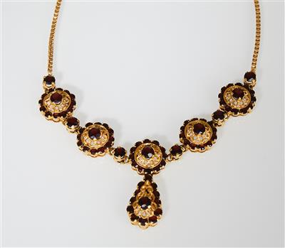 Granatcollier - Exquisite jewellery