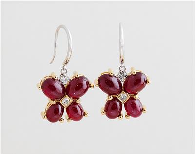 Diamant Ohrgehänge mit behandelten Rubinen zus. ca. 17,30 ct - Jewellery
