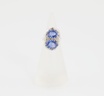 Brillantring mit unbehandelten Saphiren zus. ca. 4 ct - Exquisite jewellery