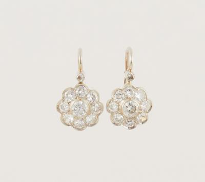 Diamant Ohrgehänge zus. ca. 1,20 ct - Exquisite jewellery - Mother's Day Auction
