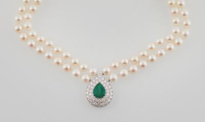 Kulturperlen Collier mit Smaragd ca. 5,50 ct - Exquisite jewels