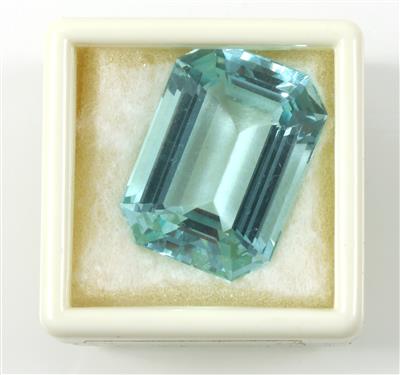 Loser Aquamarin im Smaragdschliff 53,90 ct - Diamanten und exklusive Farbsteinvarietäten
