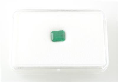Loser Smaragd 1,87 ct im Smaragdschliff - Exklusive Diamanten und Farbsteine