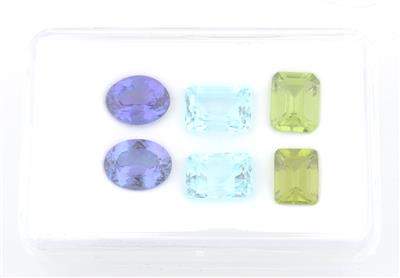 2 lose Tansanite zus.6,80 ct,2 lose Aquamarine zus. 9,35 ct 2 lose Peridote zus. 6 ct - Exkluzivní diamanty a drahokamy