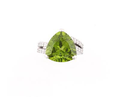 Brillant Peridot Ring - Exklusive Diamanten und Farbsteine