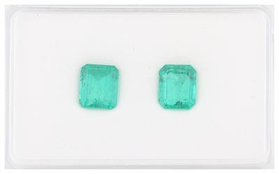 2 lose Smaragde zus. 6,07 ct - Exklusive Diamanten und Farbsteine