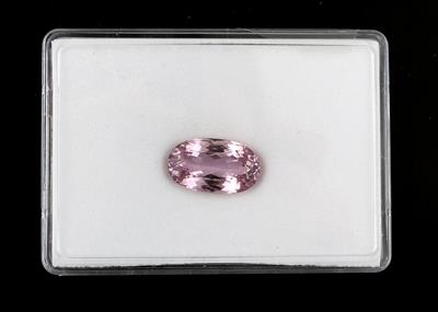 Loser Kunzit 26,70 ct - Exclusive diamonds and gems