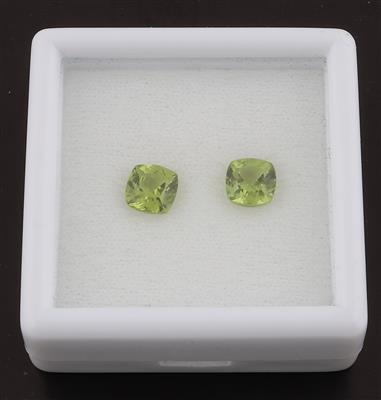 2 lose Peridote zus. 3,17 ct - Exkluzivní diamanty a drahokamy