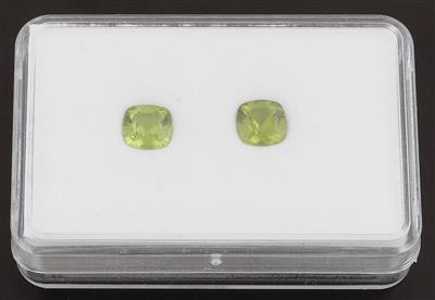 2 lose Peridote zus. 2,90 ct - Exklusive Diamanten und Farbsteine