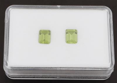 2 lose Peridote zus. 3,15 ct - Exklusive Diamanten und Farbsteine