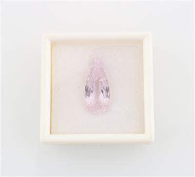 Loser Kunzit 22,80 ct - Exclusive diamonds and gems