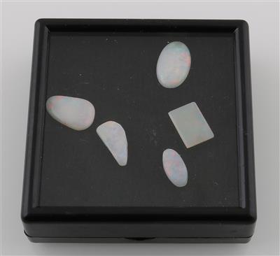Lot aus losen Opalen zus. 7,70 ct - Exklusive Farbsteine
