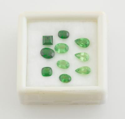 10 lose grüne Granate zus. 5,90 ct - Diamanti e pietre preziose esclusivi