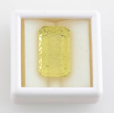 Loser gravierter Lemoncitrin 17,35 ct - Exclusive diamonds and gems