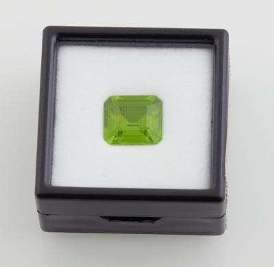 Loser Peridot 6,30 ct - Exkluzivní diamanty a drahokamy