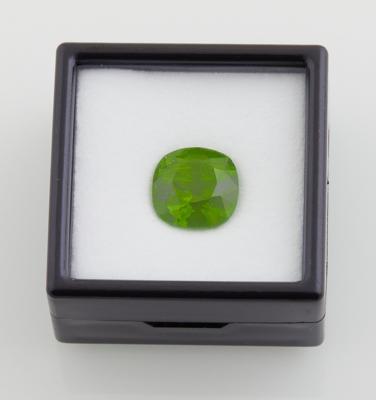 Loser Peridot 8,05 ct - Exkluzivní diamanty a drahokamy