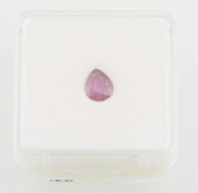 Loser Rubin 1,36 ct im Tropfenschliff, - Exquisite jewellery