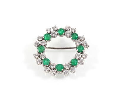 Brillant-Smaragdbrosche zus. ca. 2,15 ct - Jewellery