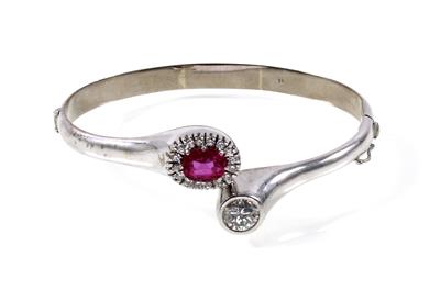 Brillantarmreif mit unbehandeltem rosa Saphir ca. 1,50 ct - Schmuck