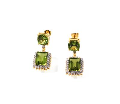 Peridotohrgehänge zus. ca. 11,90 ct - Schmuck