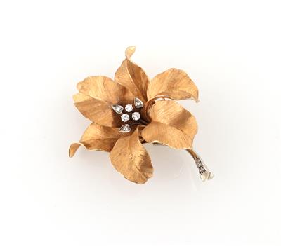 Brillantbrosche Blüte zus. ca. 0,40 ct - Jewellery