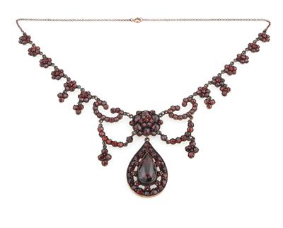 Granatcollier - Jewellery