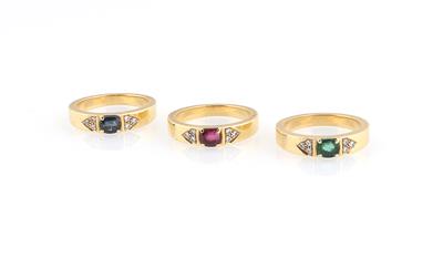 Set aus drei Brillant Farbstein Ringen - Jewellery