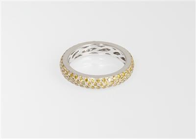 Ring mit behandelten Brillanten zus. ca. 1,20 ct - Schmuck