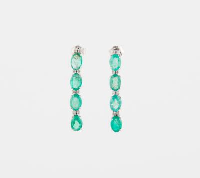 Smaragd Ohrsteckgehänge zus. ca. 3,60 ct - Jewellery
